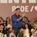 Pedro Sánchez durante un acto de precampaña en Zaragoza.