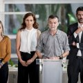 La ministra de Sanidad, Mónica García, el coordinador de IU, Antonio Maíllo,  y el ministro de Cultura, Ernest Urtasun, durante una rueda de prensa a 5 de octubre de 2026, en Madrid (España). (Foto de archivo).