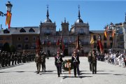 Vistosa Jura de Bandera para civiles en Ponferrada