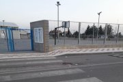 Lugar donde se produjo el atropello mortal, junto al colegio de Los Adiles de Villaobispo, y donde quedan marcas de la víctima.
