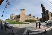 Castillo de los templarios e Iglesia de San Andrés, en el casco antiguo de Ponferrada.