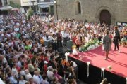 Desfile de Acobem en la plaza Mayor de Bembibre, durante El Cristo