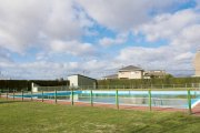 Parte de las instalaciones de las piscinas municipales de Camponaraya. AYTO. CAMPONARAYA