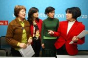 Conchi López, Victoria Castillo, Carmen Fernández y Ángela Marqués, tras la presentación de la propu