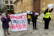Protesta de los autónomos de Aupa, hoy, en el centro de León. RAMIRO