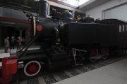 La Fundación Ciudad de la Energía ofrece al Consorcio del Tren Turístico Ponferrada-Villablino la Baldwin PV 9 Wagner, fabricada en 1919 en Filadelfia y restaurada en 2013. Si el Consorcio recibe los fondos europeos que solicitado para poner en marcha el proyecto del tren turístico, la PV 9, hoy en un hangar de la Térmica Cultural, podría volver a circular por las vías impulsada por hidrógeno verde. Del carbón y el vapor al agua como único residuo; toda un cambio de paradigma.