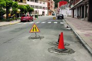 Reforzará el firme en la plaza del Ayuntamiento. CAMPOS