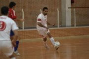 Toni puede ser esta tarde una pieza clave ante el conjunto gijonés