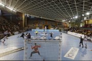Los socios y aficionados del Abanca Ademar podrán regresar al Palacio de Deportes a partir del próximo martes. JESÚS F. SALVADORES