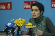 La responsable del área de Hacienda del Ayuntamiento, Olga Cañadas, ayer en rueda de prensa