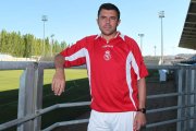 Luis Cembranos dirigió a la Cultural tras vestir de azulgrana como jugador. S. PÉREZ