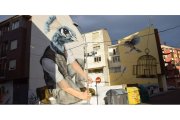 Las paredes de las calles de La Bañeza albergan un sinfín de grafitis, llegando a contabilizar cerca de 300 murales. DL