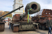 Exhibición de blindados y carros de combate rusos destruidos por las tropas ucranianas. GERVASIO SÁNCHEZ