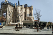 Los militares desplegados en Astorga. DL