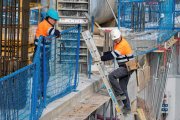 La construcción y el comercio son los sectores con más empresas vulnerables. JAVIER CEBOLLADA