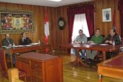 Sesión plenaria del Ayuntamiento de Riaño en el debate sobre los fondos estatales de inversión local