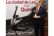 Quini tiene muchos vínculos con León y hoy realizará el saque de honor en el Cultural-Sporting. RAMIRO