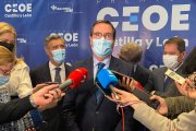Garamendi, a la llegada de los premios CEOE. RAMIRO