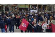 Imagen de los manifestantes en la plaza mayor de Sahagún. ACACIO DÍAZ