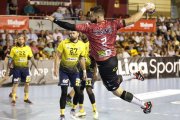 Partido de balonmano entre el Ademar León y el Bidasoa. F. Otero Perandones.