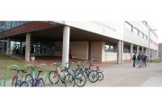 Desde la Universidad se fomenta el uso de la bicicleta para ir a los campus. ARCHIVO