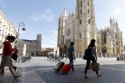 La reactivación del turismo anima la economía de la provincia, que depende mucho de la hostelería y de los meses de verano. MARCIANO PÉREZ