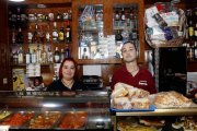 Los interesados pueden llamar al número de teléfono 987 079 392. El bar Baeza se encuentra en la calle Pendón de Baeza número 17.
