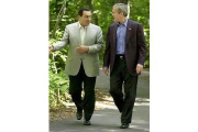 Hosni Mubarak junto a George Bush en Camp David