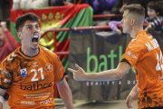 El leonés Isidoro Martínez, durante un partido con Torrelavega. DL