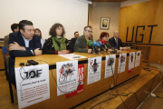 Luis Mariano Santos, Ana Gaitero, Enrique Reguero, María José Carbajo y José Antonio Diez, en la presentación en UGT de la manifestación en Valladolid.