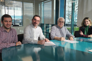 Álvaro Corcoba, Marcos Cano (CEO de SolarTec Renovables), Javier Prado y Beatriz Montero
(directora de Desarrollo de Negocio de SolarTec) en el acto de la firma del acuerdo.