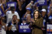 Fotografía de archivo de la vicepresidenta de EE.UU. y candidata demócrata a la presidencia, Kamala Harris. EFE/EPA/CAROLINE BREHMAN