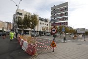 La avenida Reyes Leoneses, cortada por las obras