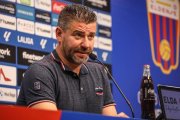 Fernando Estévez toma hoy el mando del banquillo.
