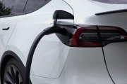 Punto de recarga de un coche eléctrico.