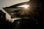 Un termómetro marca 38º en Logroño.