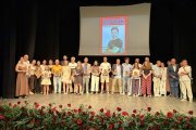 Foto de familia de los premiados en la gala bembibrense a sus deportistas destacados.