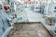 El suelo del cementerio se nivelará.