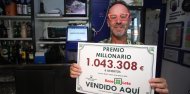 Jesús Díaz, dueño del bar Las Eras de Camponaraya, ha repartido premios de sorteos por más de 4 millones de euros en 12 años, el último este pasado martes de 1 millón en una Bonoloto.