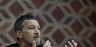 El actor Antonio Banderas, presidente de la Fundación Lágrimas y Favores, durante la presentación este lunes del estudio ‘Análisis del impacto económico de la actividad cofrade de la ciudad de Málaga 2024’. EFE/Jorge Zapata