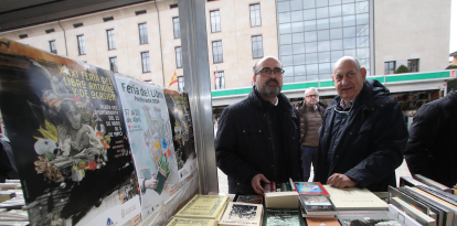 El alcalde de Ponferrada inauguró la Feria de Libro Antiguo y de Ocasión.