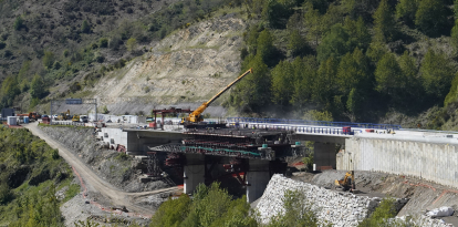 Imagen de este mes de las obras de reconstrucción del viaducto del Castro, en la A-6.