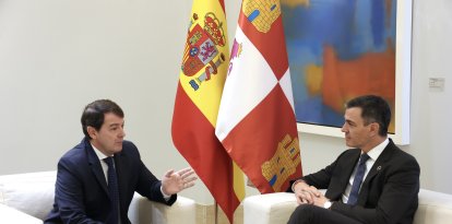 Los presidentes del Gobierno, Pedro Sánchez, y la Junta de Castilla y León, Alfonso Fernández Mañueco, se reúnen en La Moncloa.