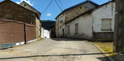 Estado de una de las calles de Fabero, en una imagen del PP.