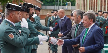 El general de Brigada José Antonio Fernández de Luz de las Heras y el delegado del Gobierno, Nicanor Sen Vélez, presiden el acto conmemorativo del 181 aniversario de la fundación de la Guardia Civil.