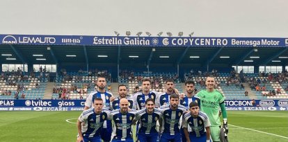 Formación titular de la SD Ponferradina ante el Lugo.