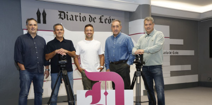 Óscar Díez, Á. Fraguas, Diego Álvarez Blanco, Juan Simón y Raúl Castro, en el Club de Prensa de Diario de León.