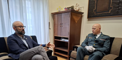 El subdelegado de Gobierno en León y el mando de la Guardia Civil.