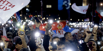 Manifestantes en Serbia.