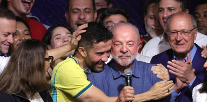 Lula durante un momento emotivo en su discurso tras conocer la victoria.